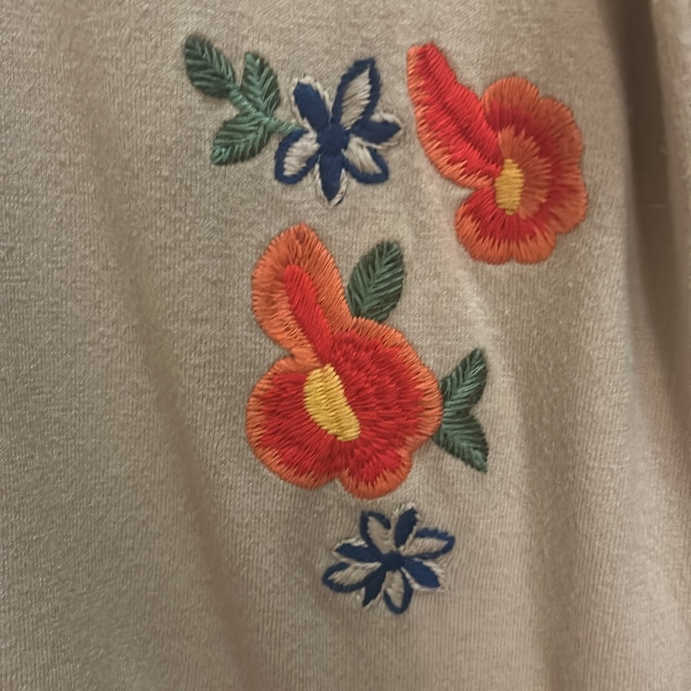 Unique THML size small tan embroidered sweater - Picture 4 of 4